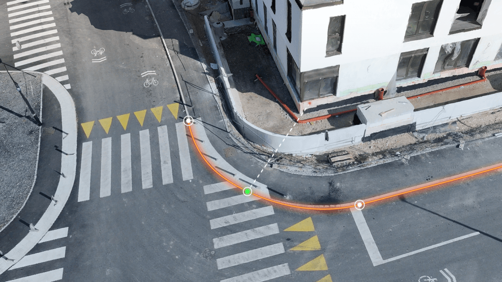 3 point arc line on a road